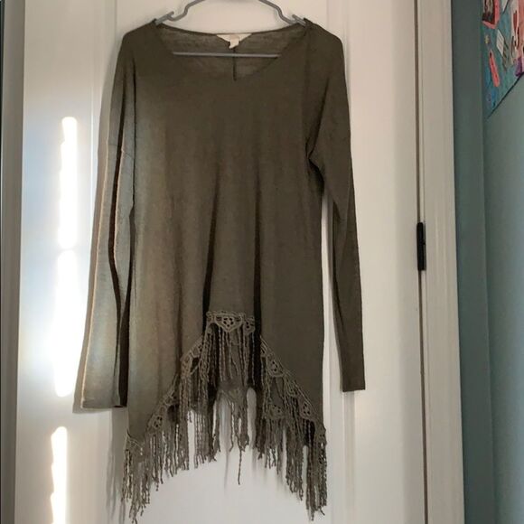 Sun & Shadow Tops - Green shirt